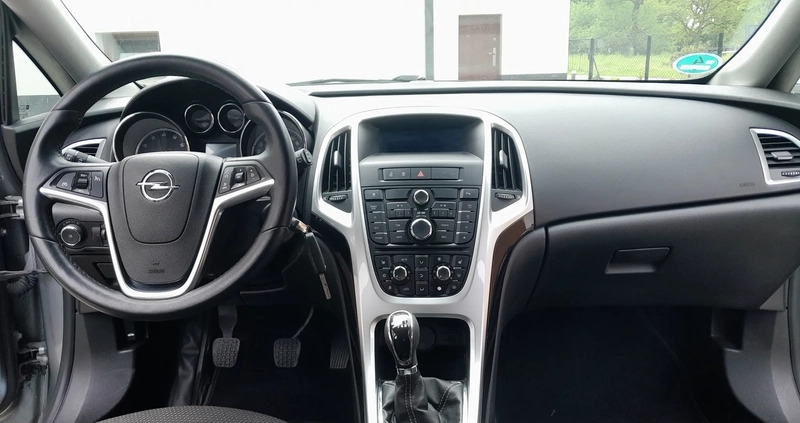 Opel Astra cena 26900 przebieg: 213000, rok produkcji 2010 z Sułkowice małe 301